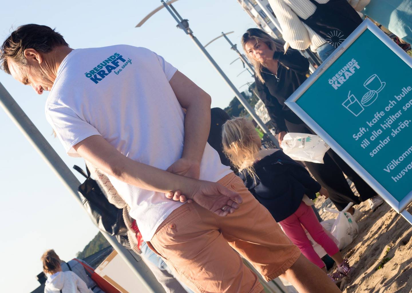 En man på en strand